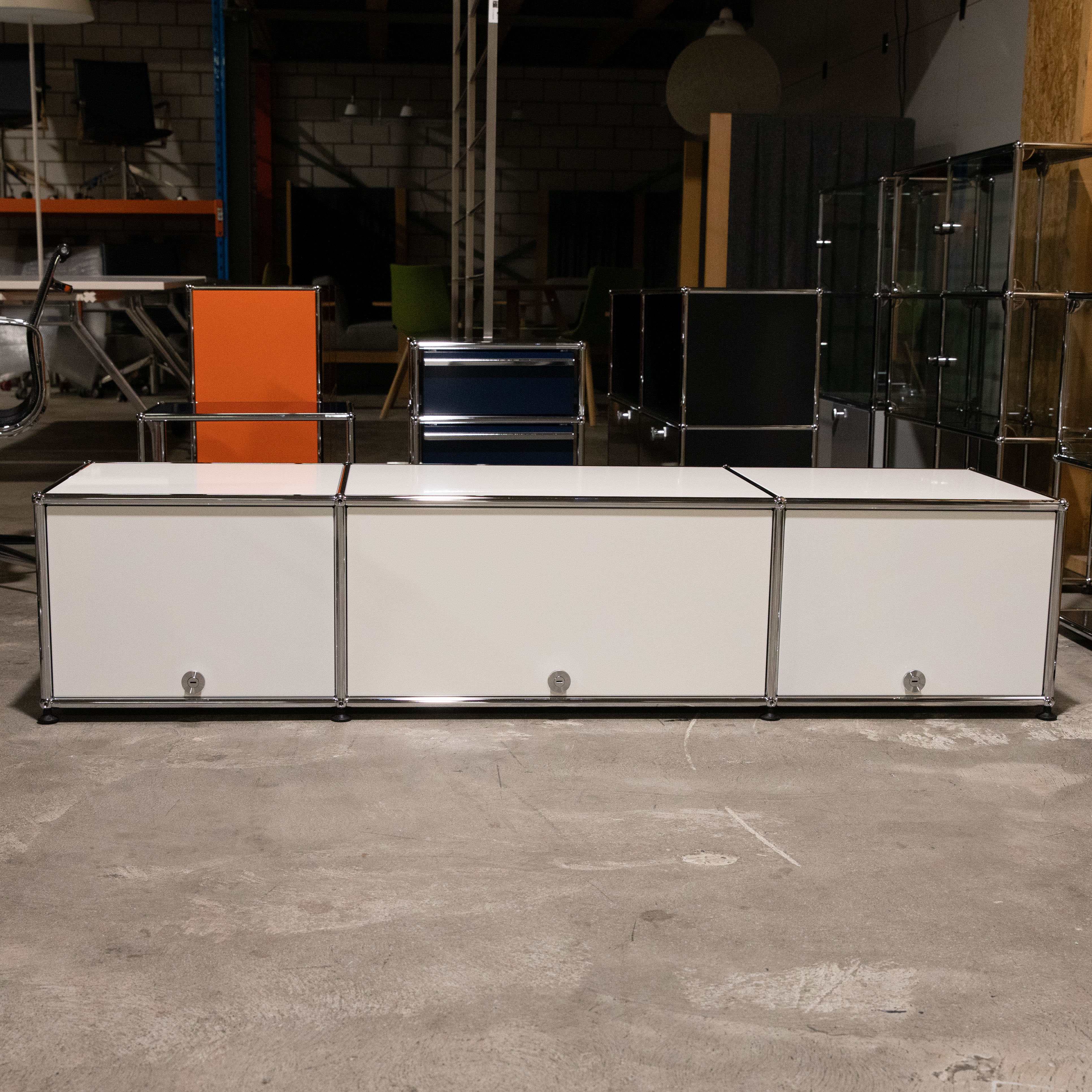 USM Haller Lowboard 3x1 50 3est in Weiss
