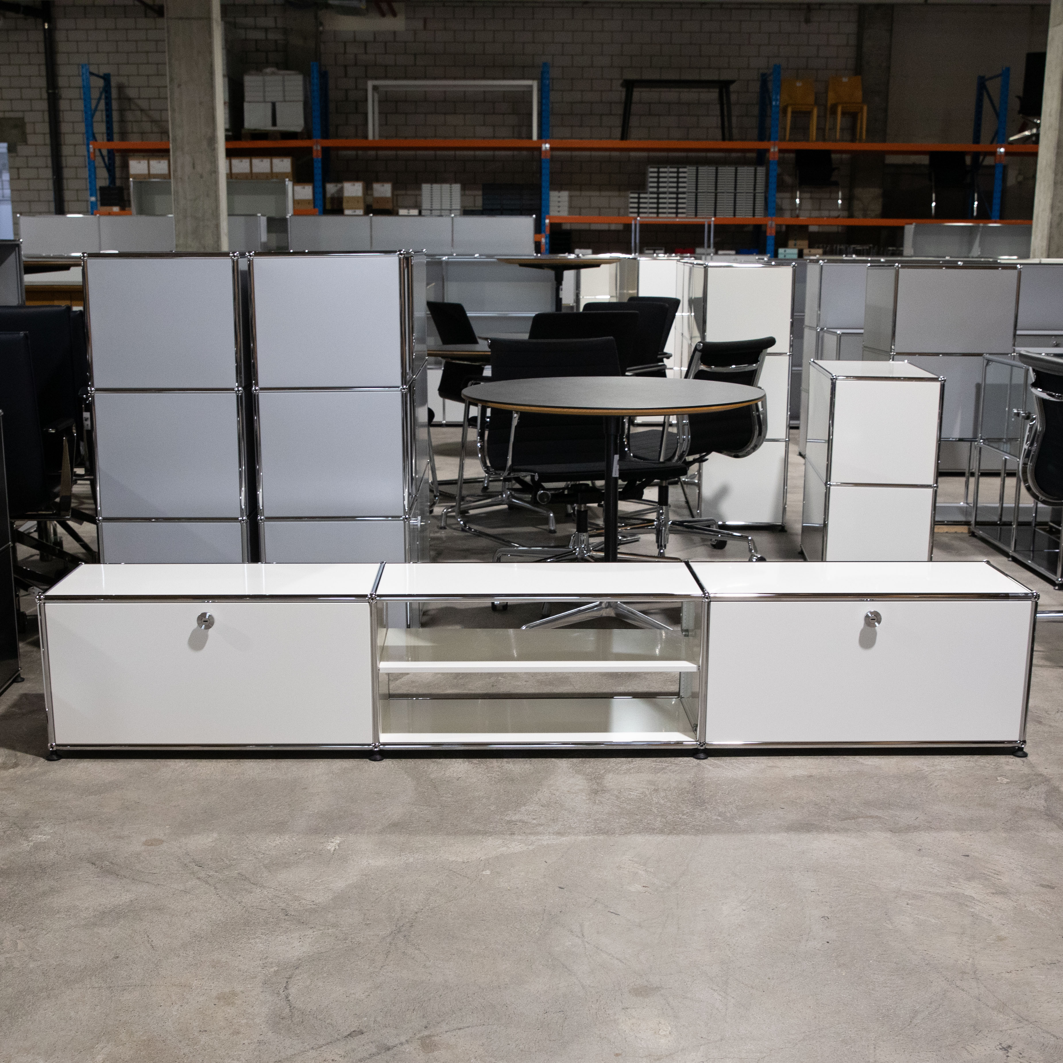 USM Haller Lowboard TV Möbel 3x1 in Reinweiss