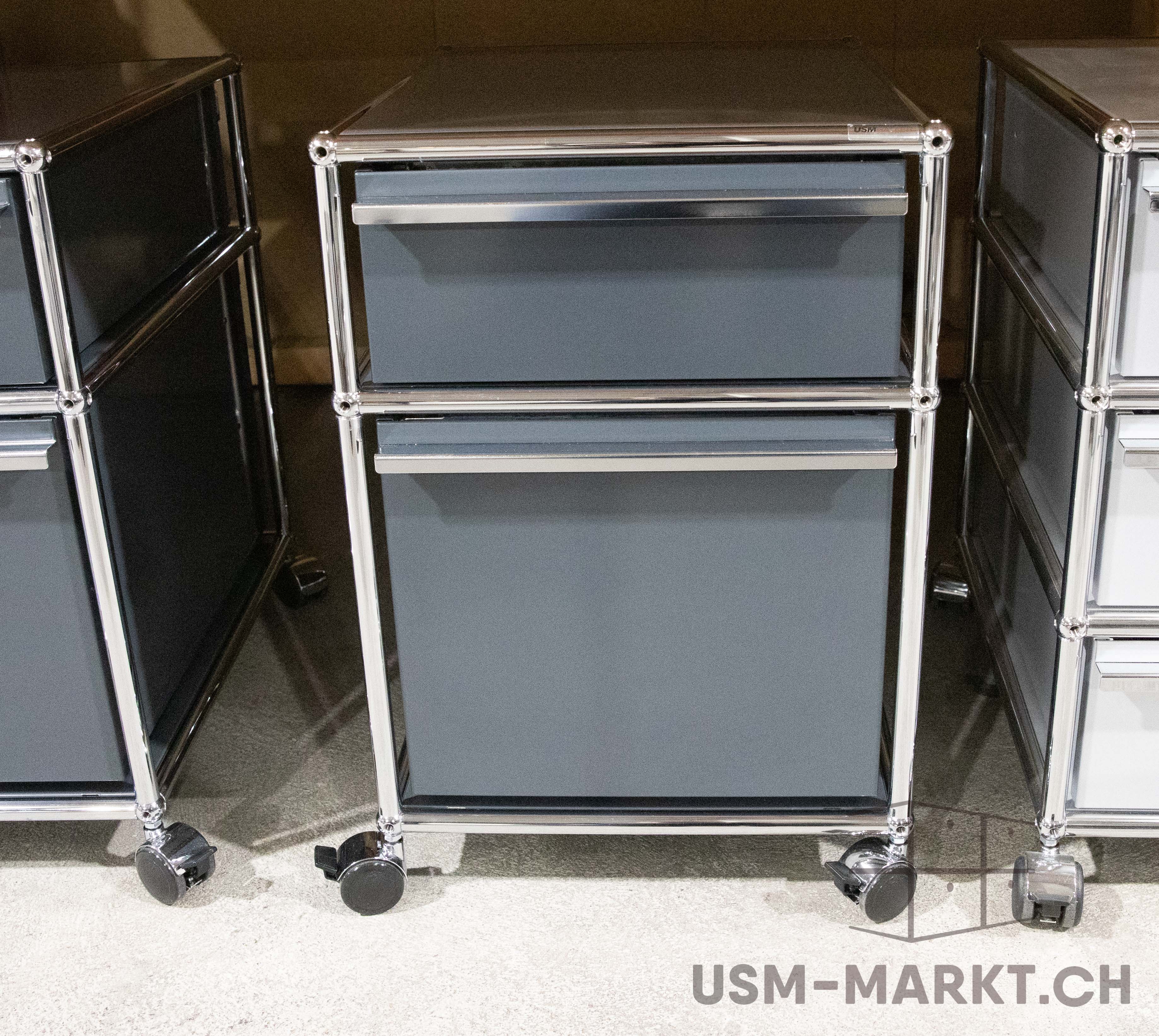 USM Haller Rollkorpus A46 Anthrazit