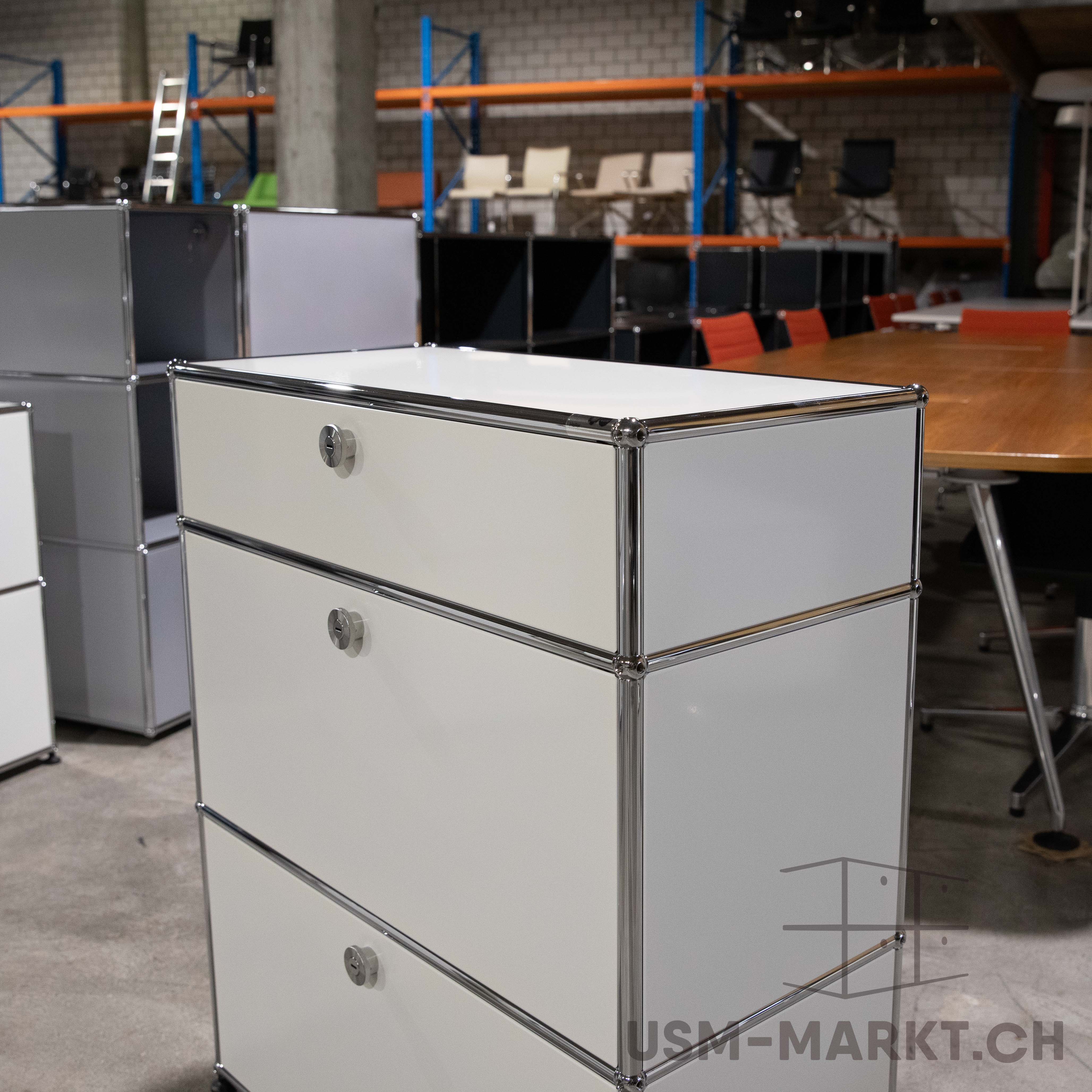 USM Haller Front 750x175