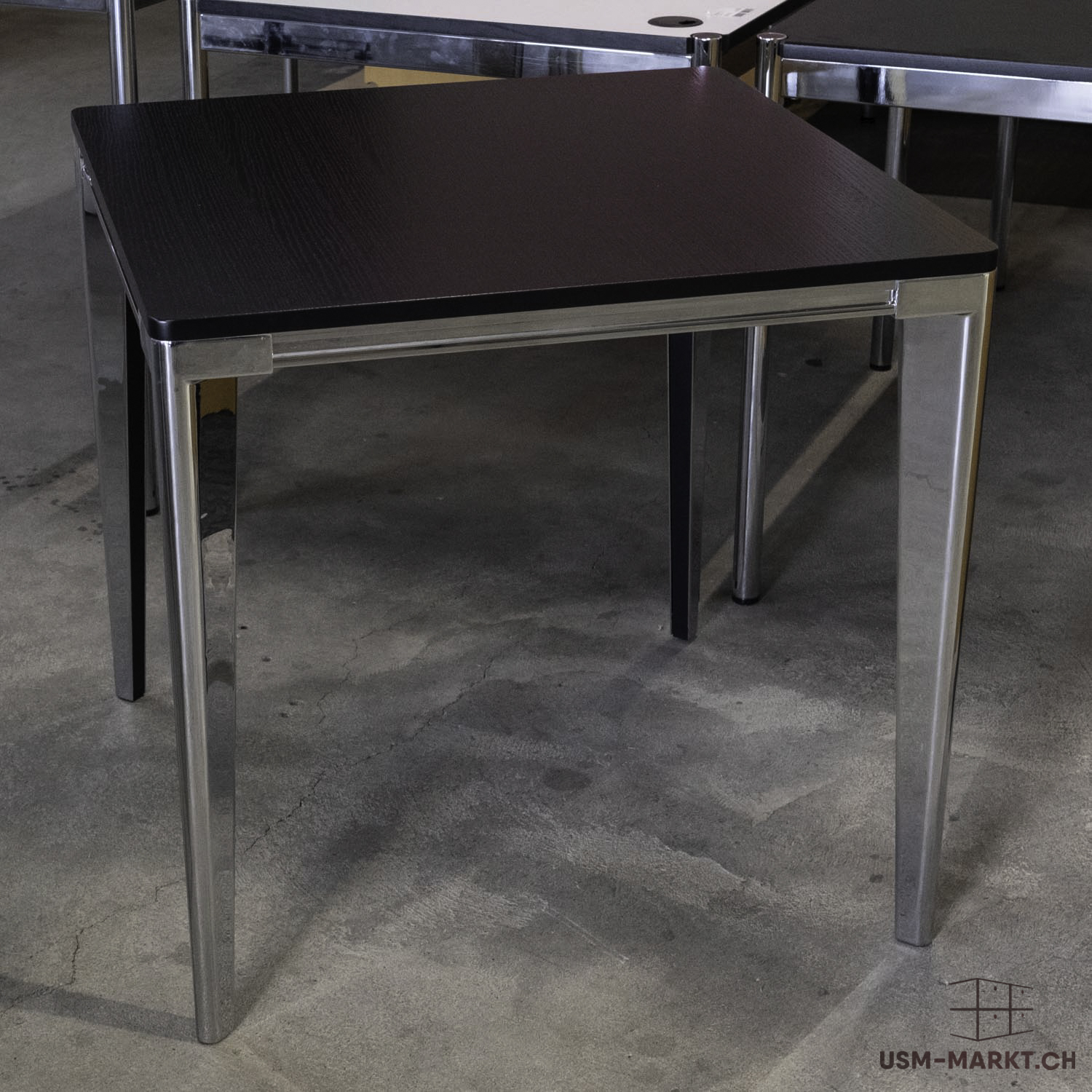 Nexus Desk Vitra - Schreibtisch 75x75 Eiche schwarz