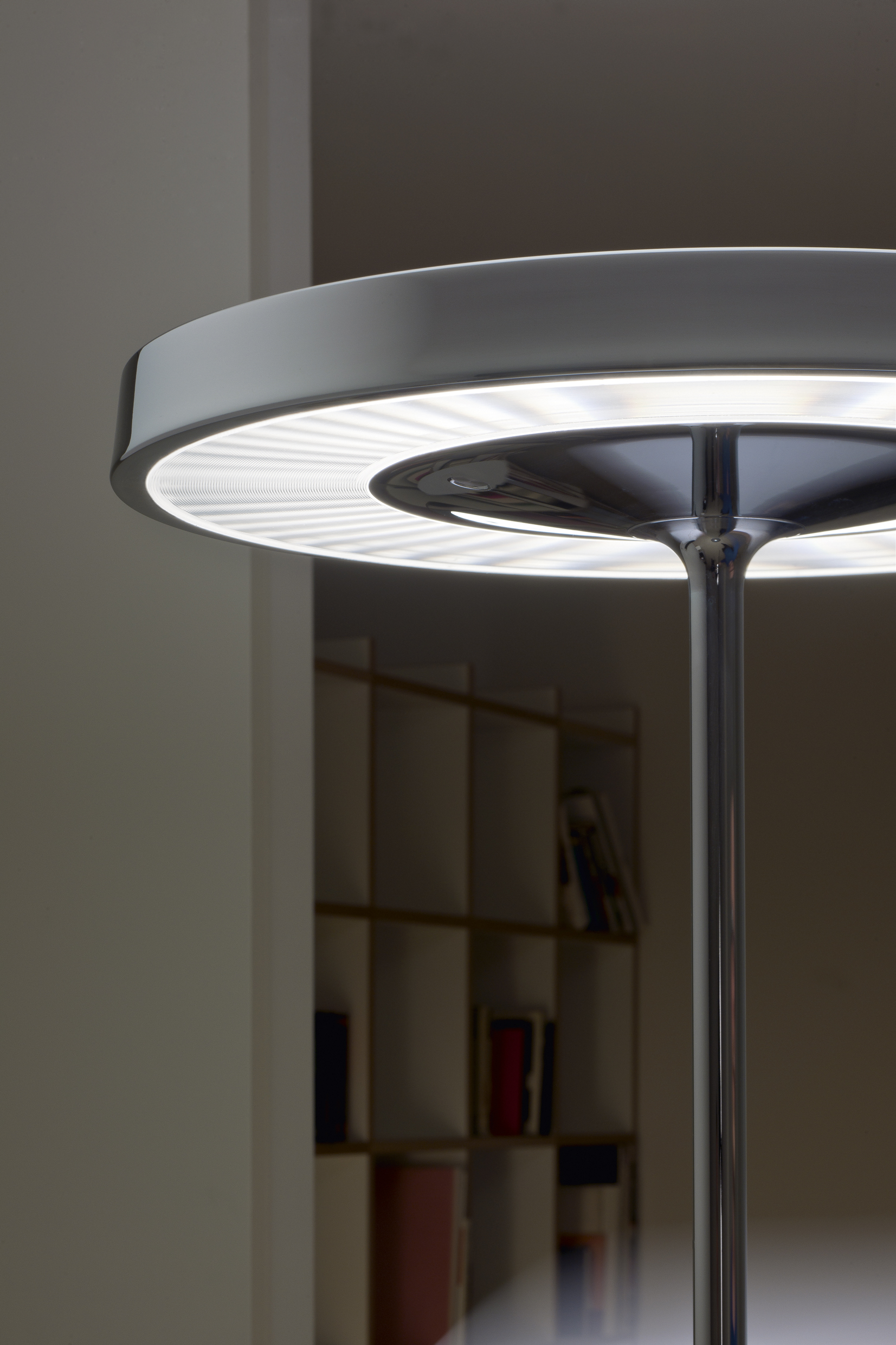 Belux Stehleuchte Disk Schwarz