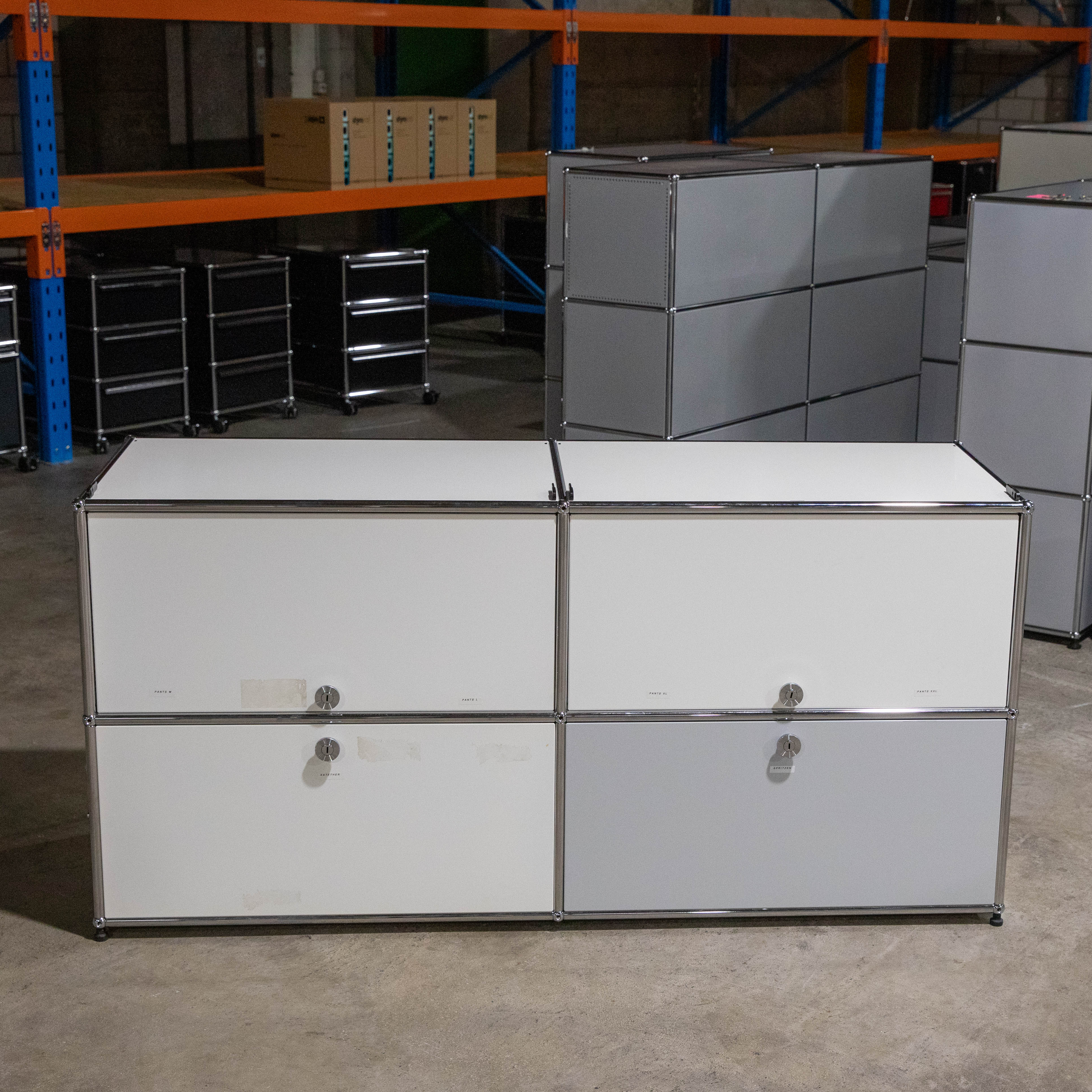 USM Haller Regal 2x2 in Weiss Lichtgrau