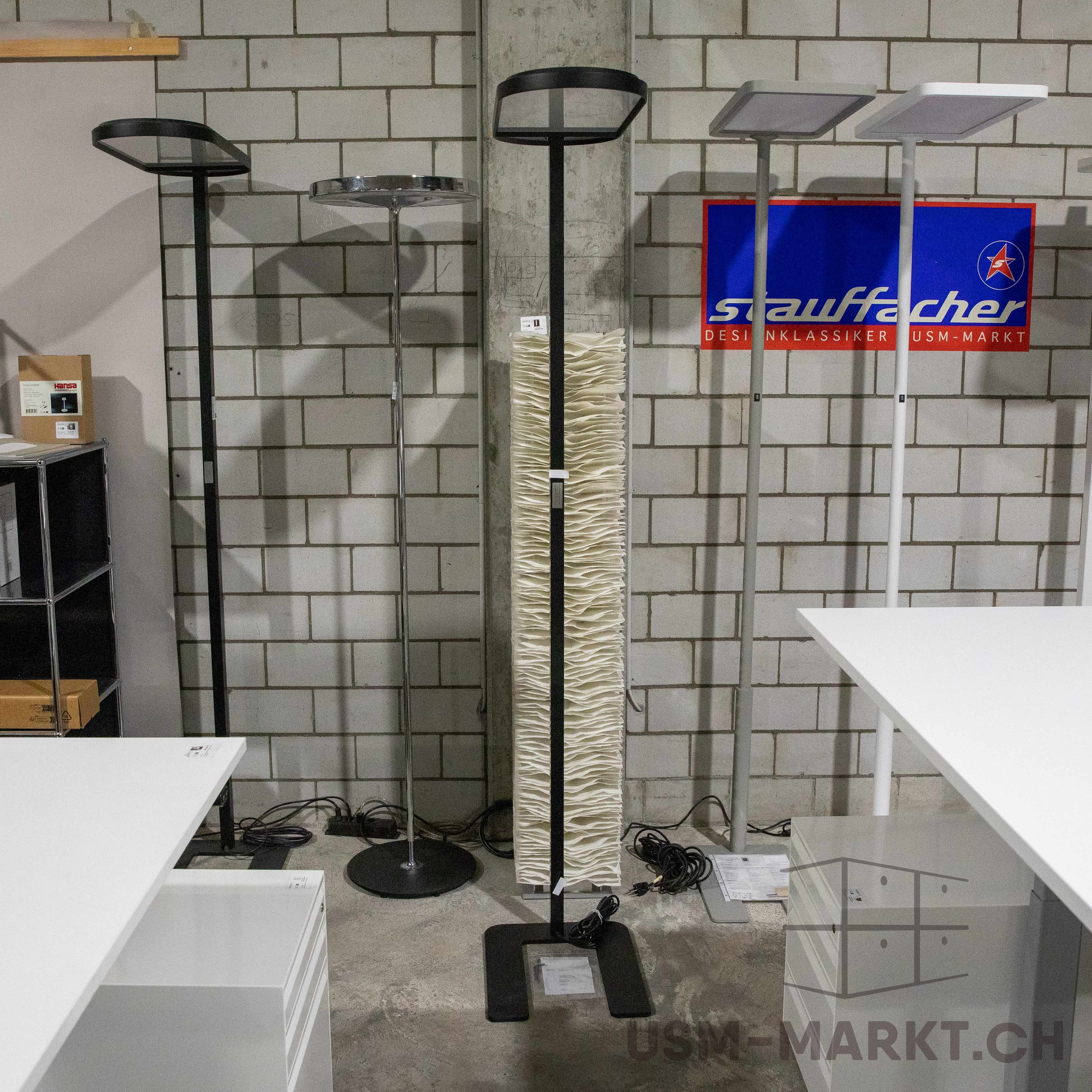Belux Kido LED Stehleuchte Austelller mit Kratzer