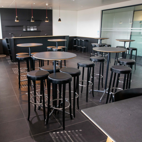 Vitra Bistro Hochtisch