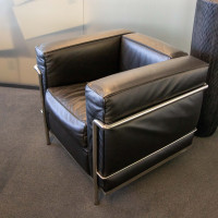 Le Corbusier LC2 Ledersessel von Cassina Top