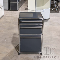 USM Haller Korpus A467 Anthrazit