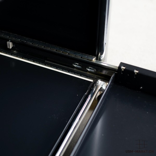 USM Haller Metallelement gekürzt 750x350