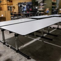USM Kitos E 180x90 Kunstharz perlgrau